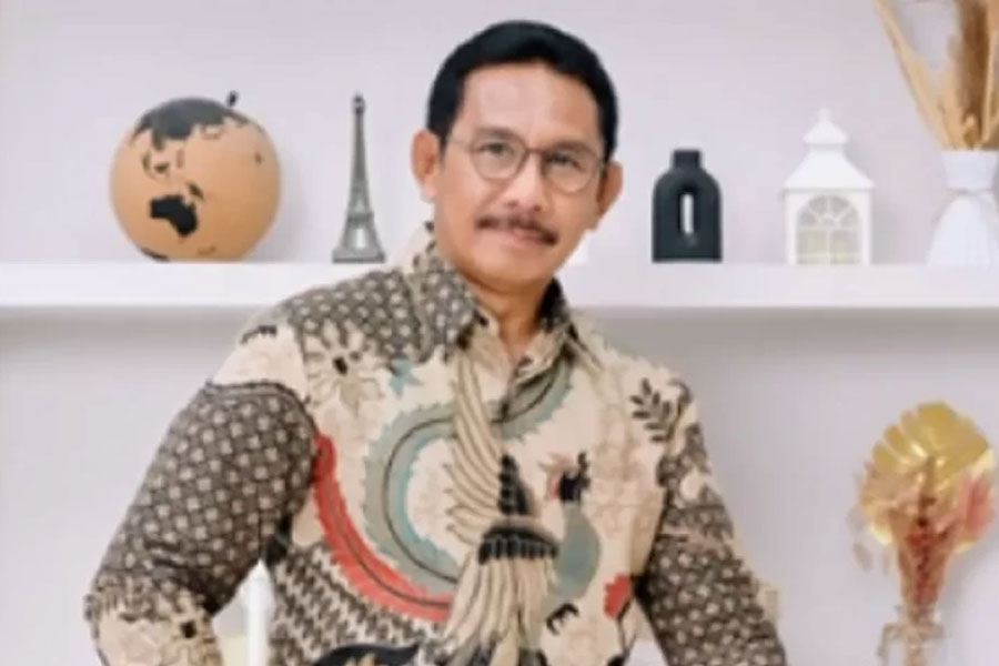 MBG-Program-Makan-atau-Mesin-Ekonomi-yang-Kita-Abaikan